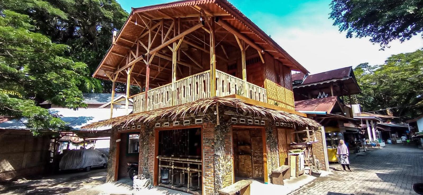 Sama Sama Homestay & Trekking Only Stay Here Book Trekking And Transport With Us Букит Лаванг Екстериор снимка