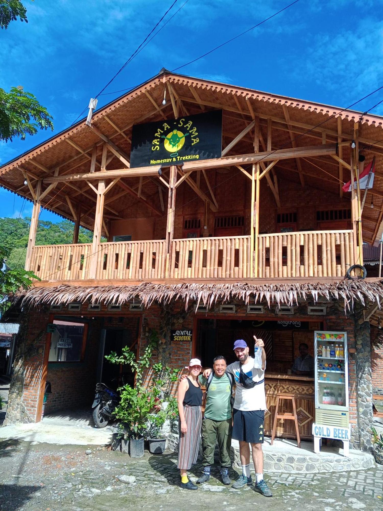 Sama Sama Homestay & Trekking Only Stay Here Book Trekking And Transport With Us Букит Лаванг Екстериор снимка