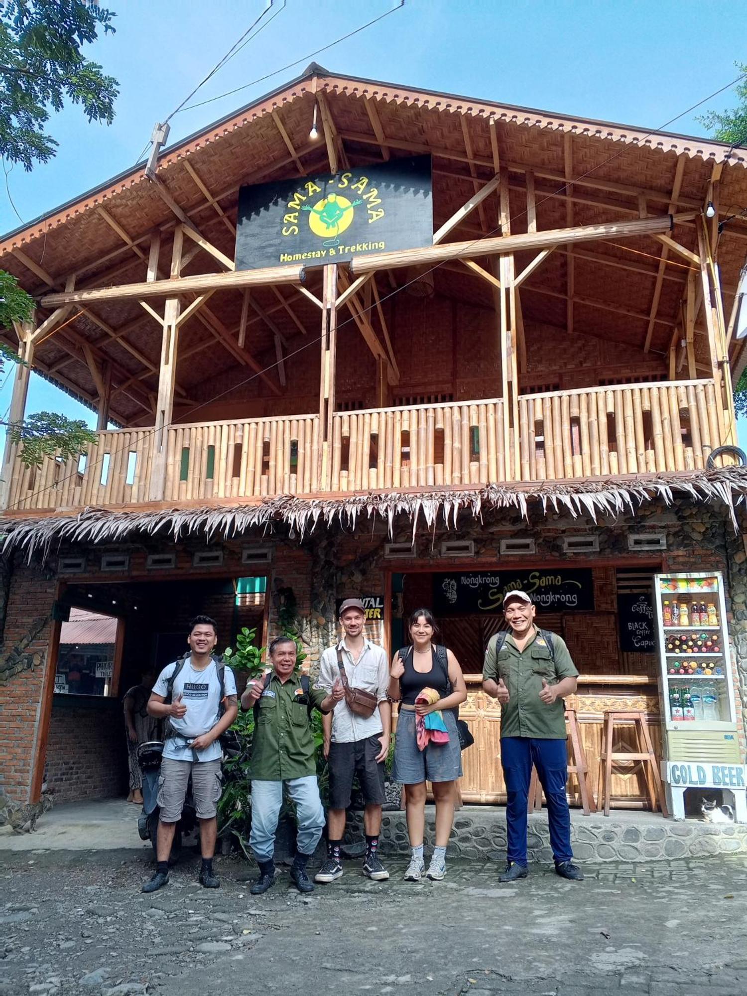 Sama Sama Homestay & Trekking Only Stay Here Book Trekking And Transport With Us Букит Лаванг Екстериор снимка